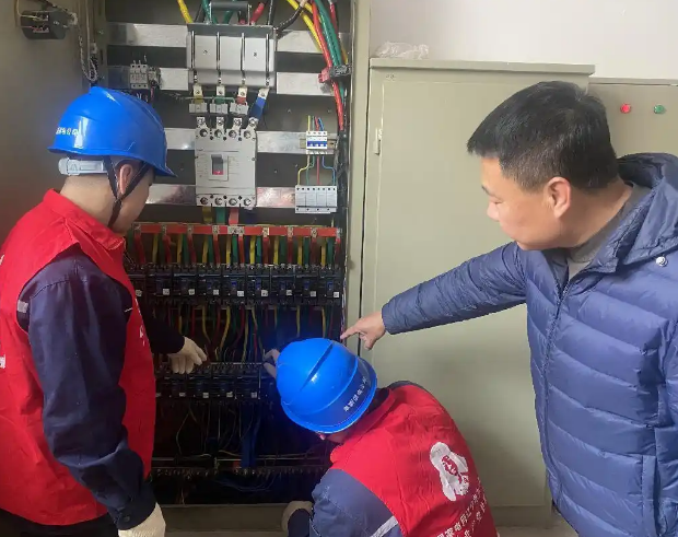 国网阜新供电公司：电力“义诊”进校园 用心护航开学季